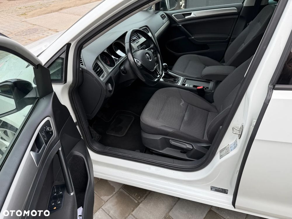 Volkswagen Golf VII 1.2 TSI BMT Comfortline - 16