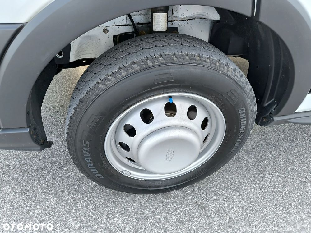 Ford Transit - 17