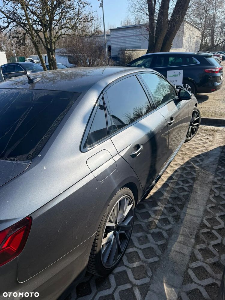 Audi A4 Limousine 40 TFSI mHEV Quattro S Line S tronic - 4