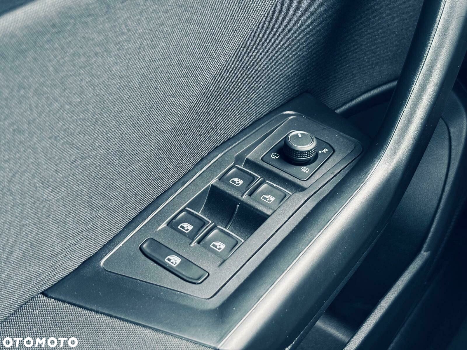 Volkswagen T-Roc 2.0 TDI SCR DPF Premium DSG - 34