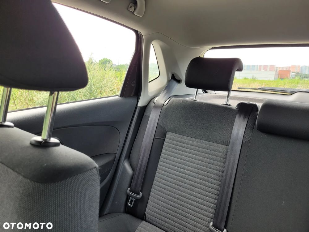 Volkswagen Polo 1.4 16V Comfortline - 10