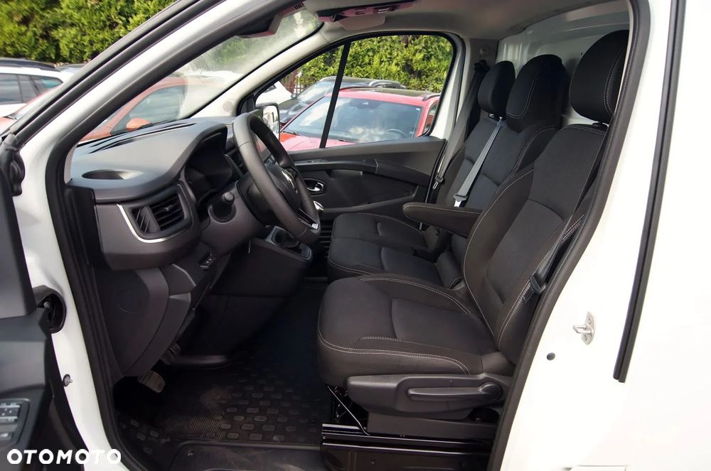 Renault Trafic LONG 58tys.km. przebiegu - 9