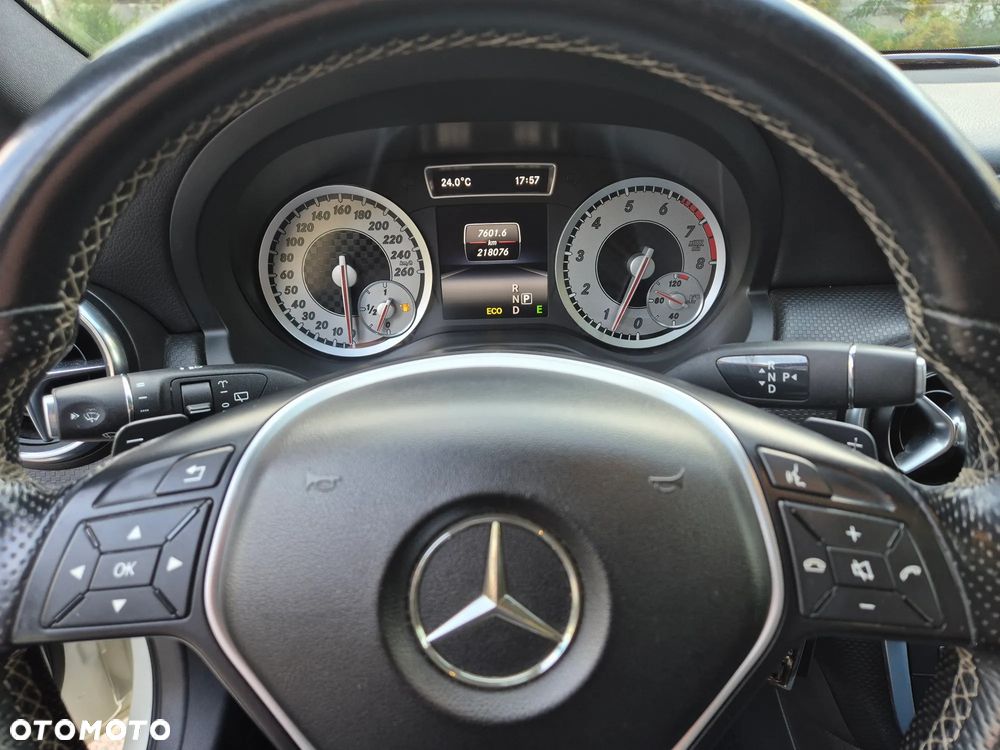 Mercedes-Benz Klasa A 200 7G-DCT AMG Line - 13