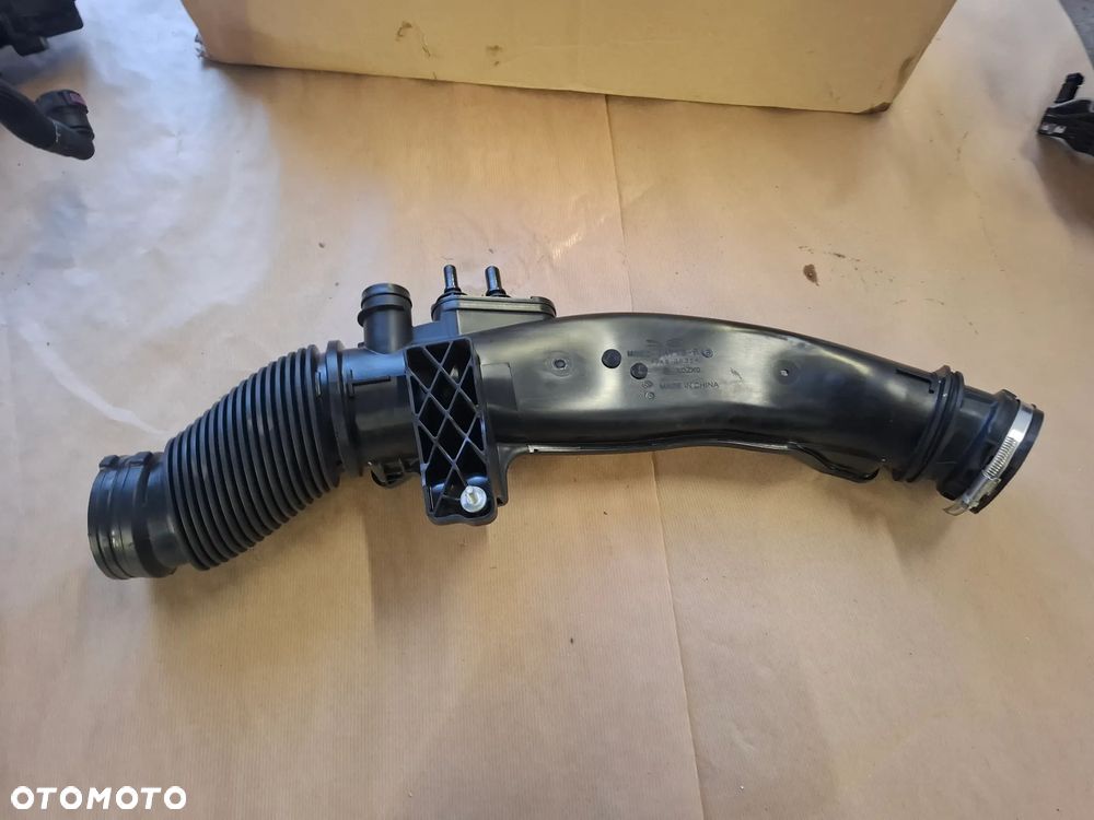 Land Rover Defender Rezonator dolotu M8E29H715BB - 2