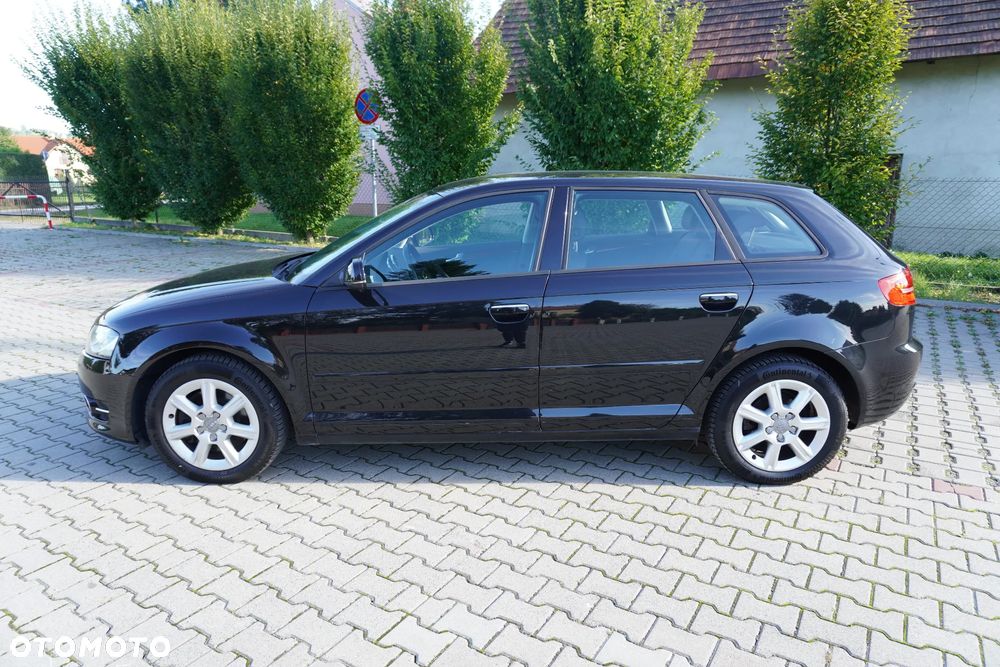 Audi A3 Sportback 2.0 TDI DPF Attraction - 3