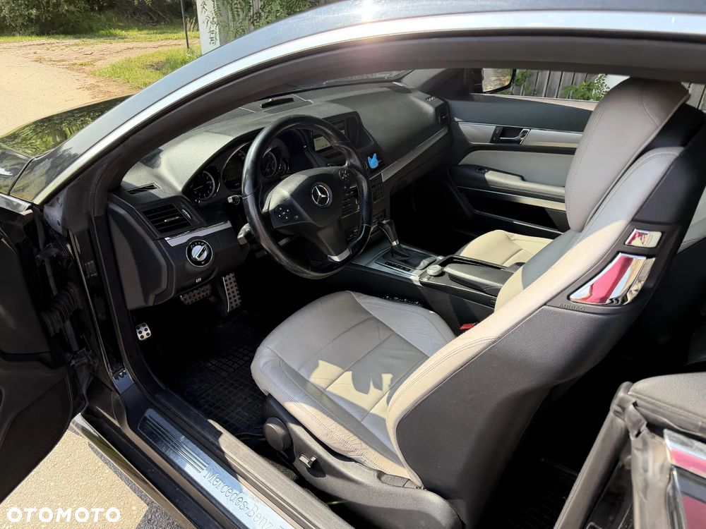 Mercedes-Benz Klasa E 250 CDI DPF BlueEFFICIENCY Automatik Elegance - 19