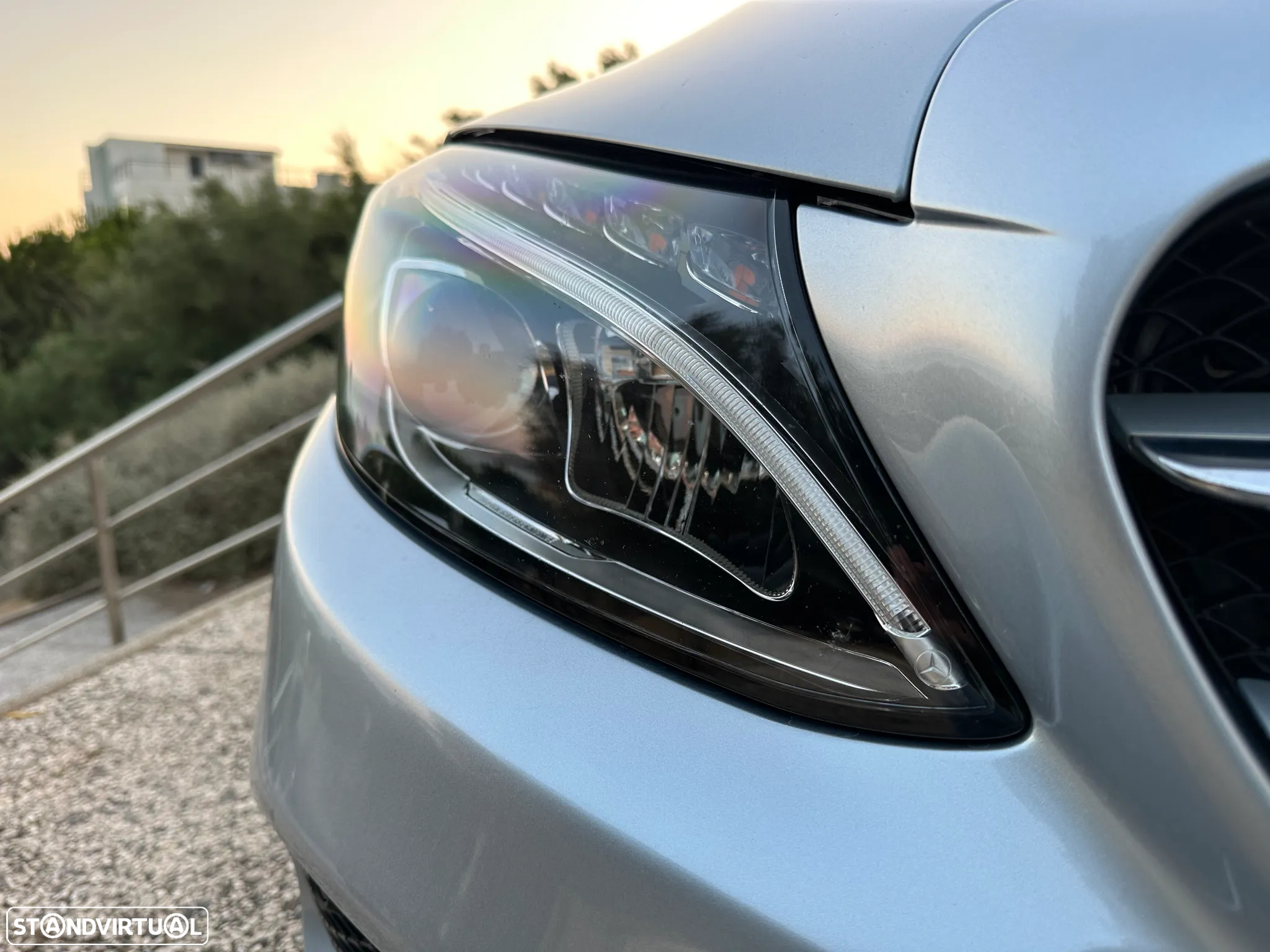 Mercedes-Benz C 300 h AMG Line - 18