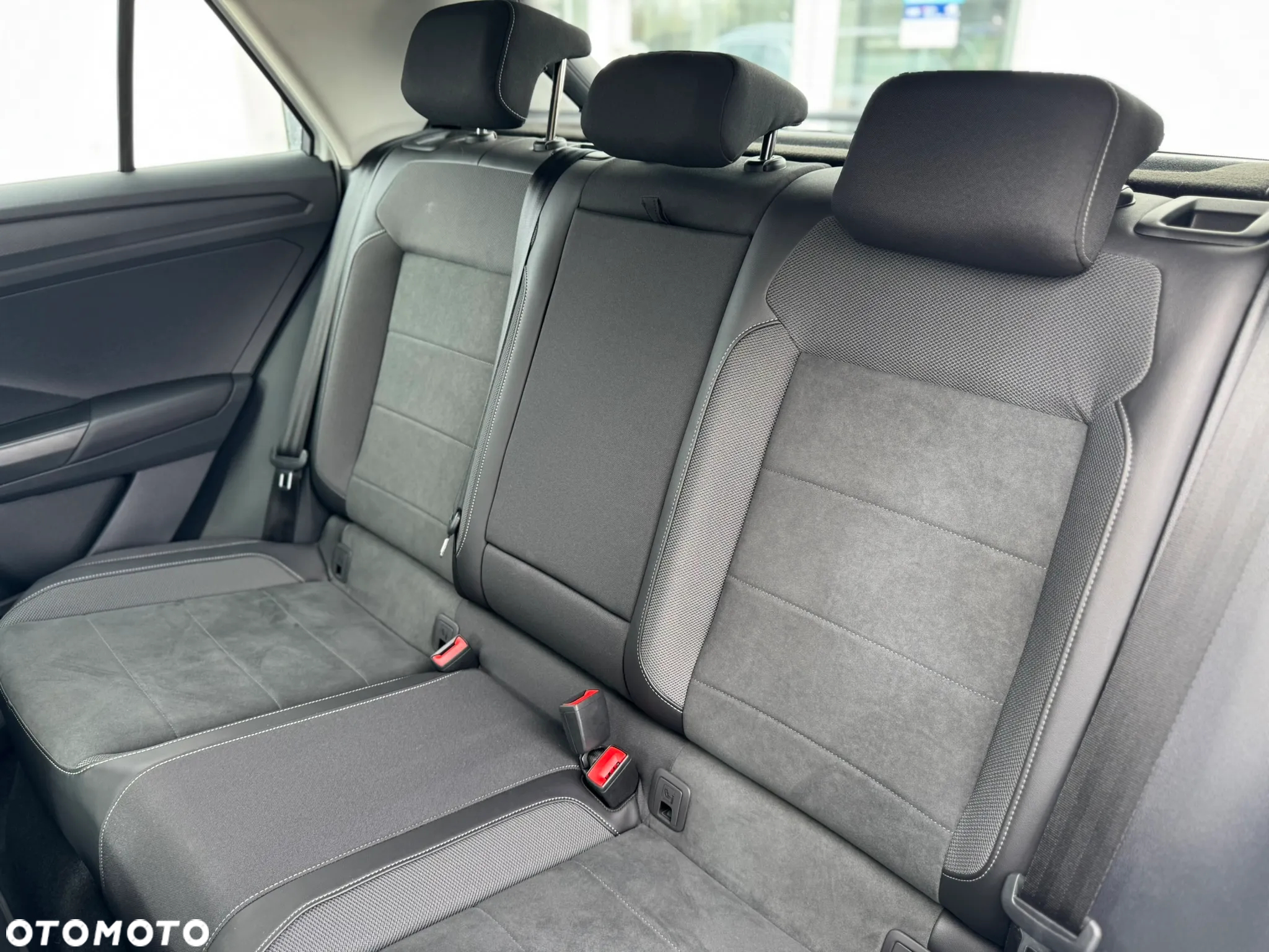 Volkswagen T-Roc 1.5 TSI Style DSG - 22