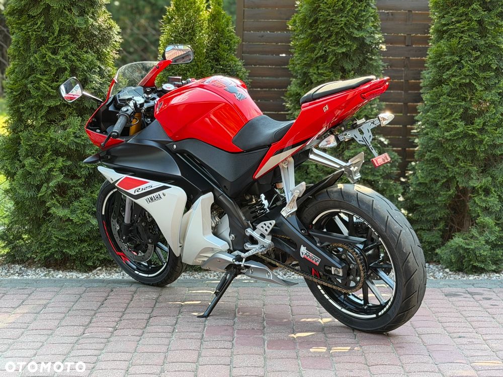 Yamaha YZF - 8