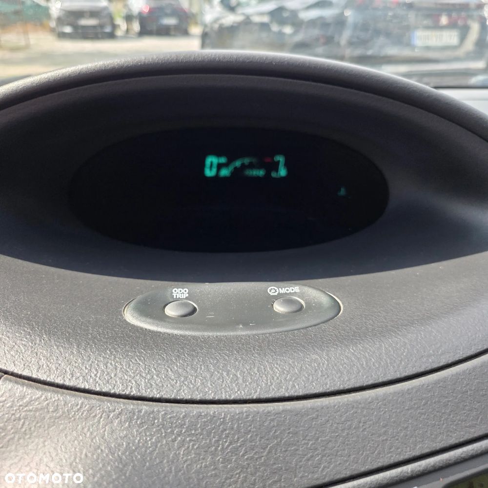 Toyota Yaris - 13