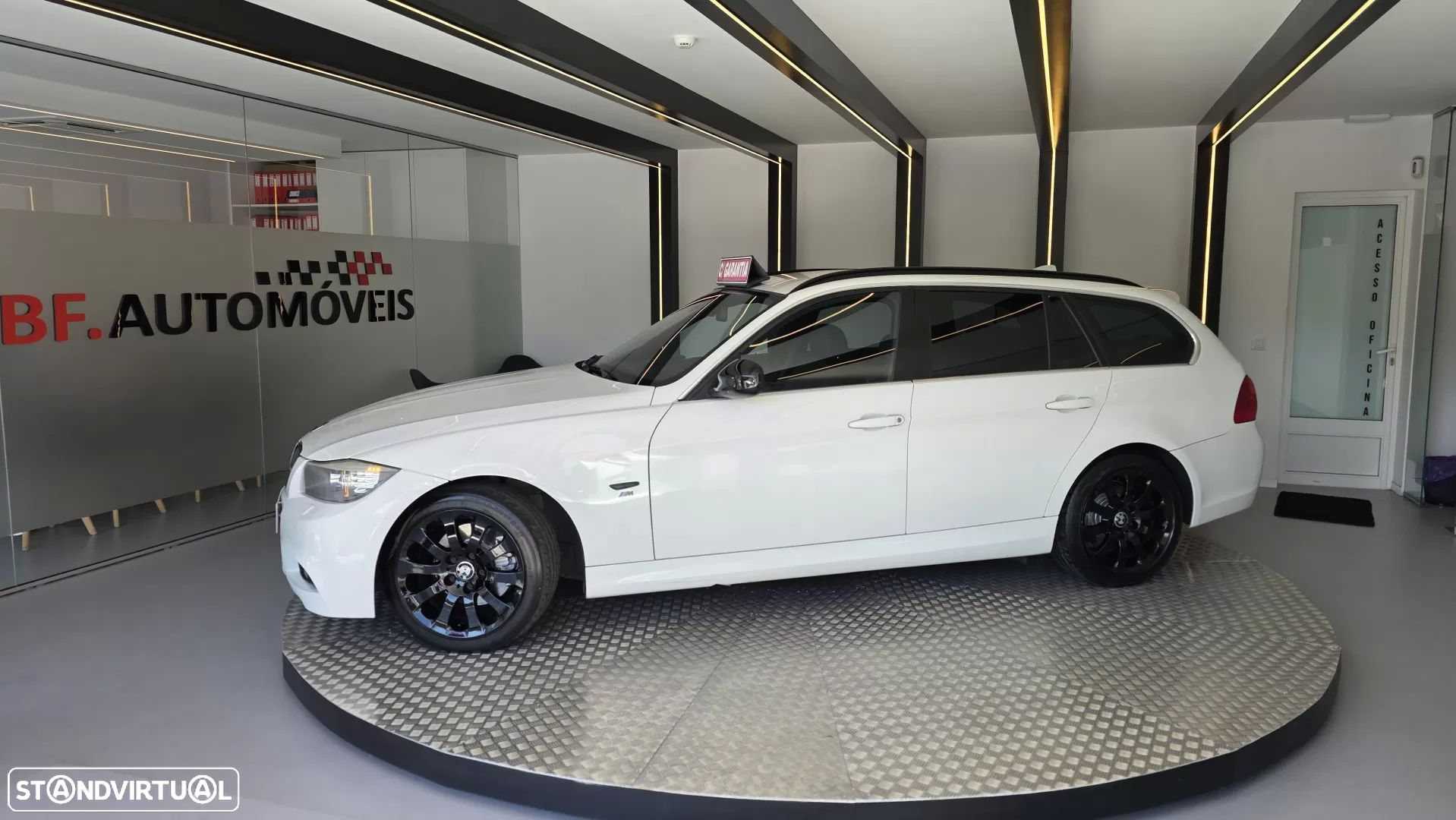 BMW 320 d Touring Pack M - 13