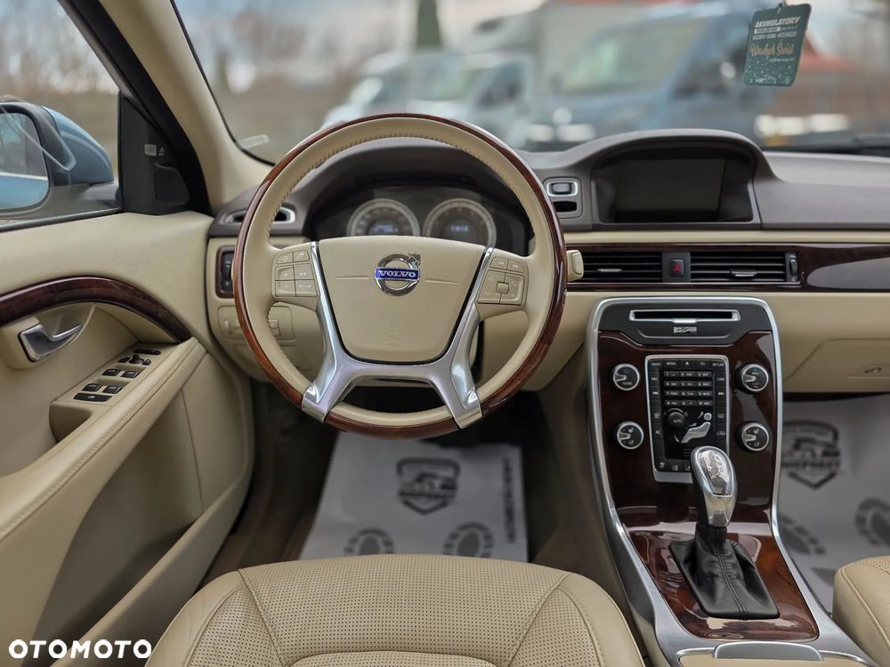 Volvo V70 2.5T Summum - 9