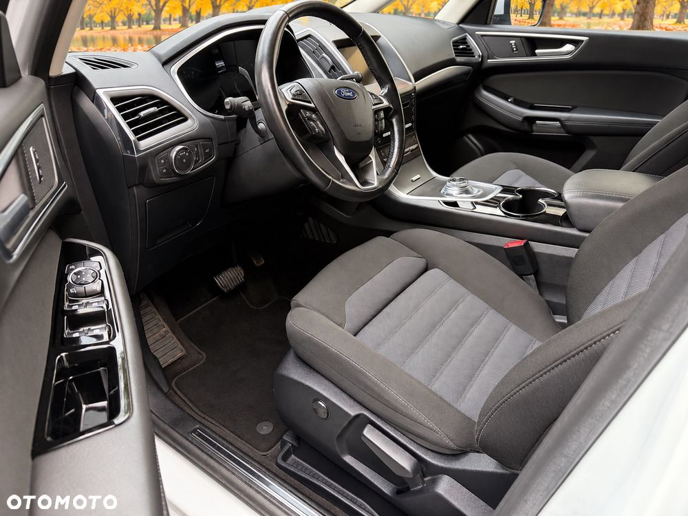 Ford S-Max - 14