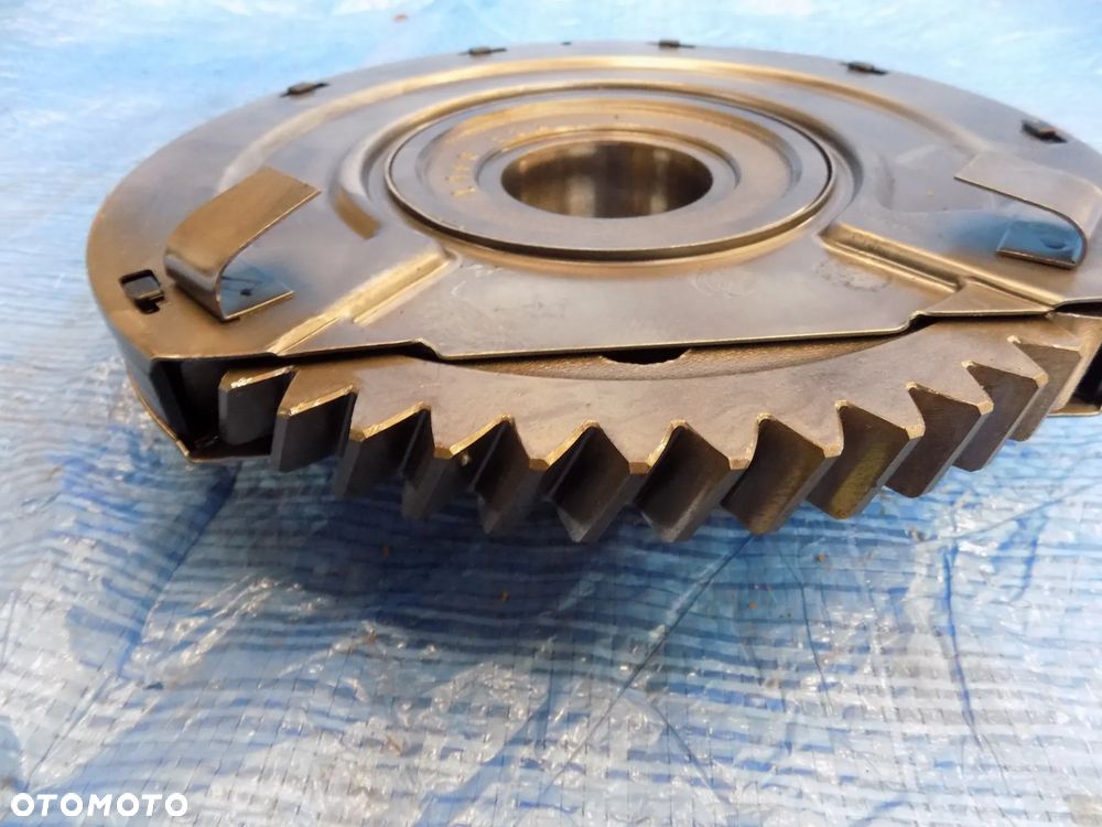 John Deere seria 6000, 6600  6230 6400 Koło zebate wom pto l100533 6630 - 4