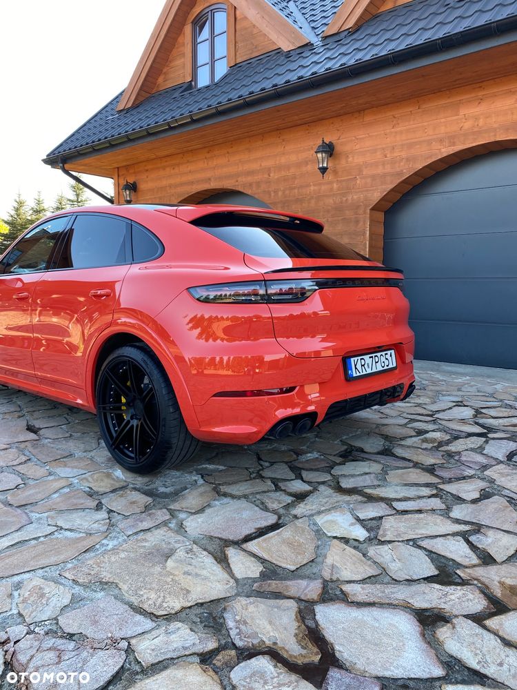 Porsche Cayenne Turbo - 4