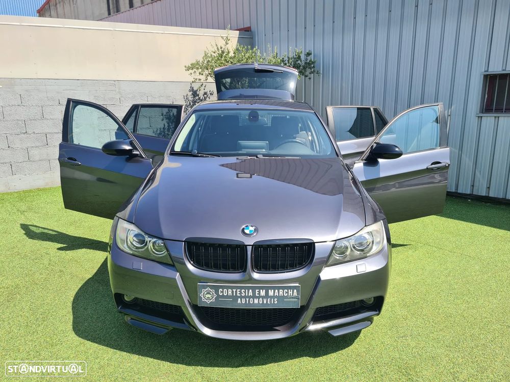 BMW 318 d Sport - 14