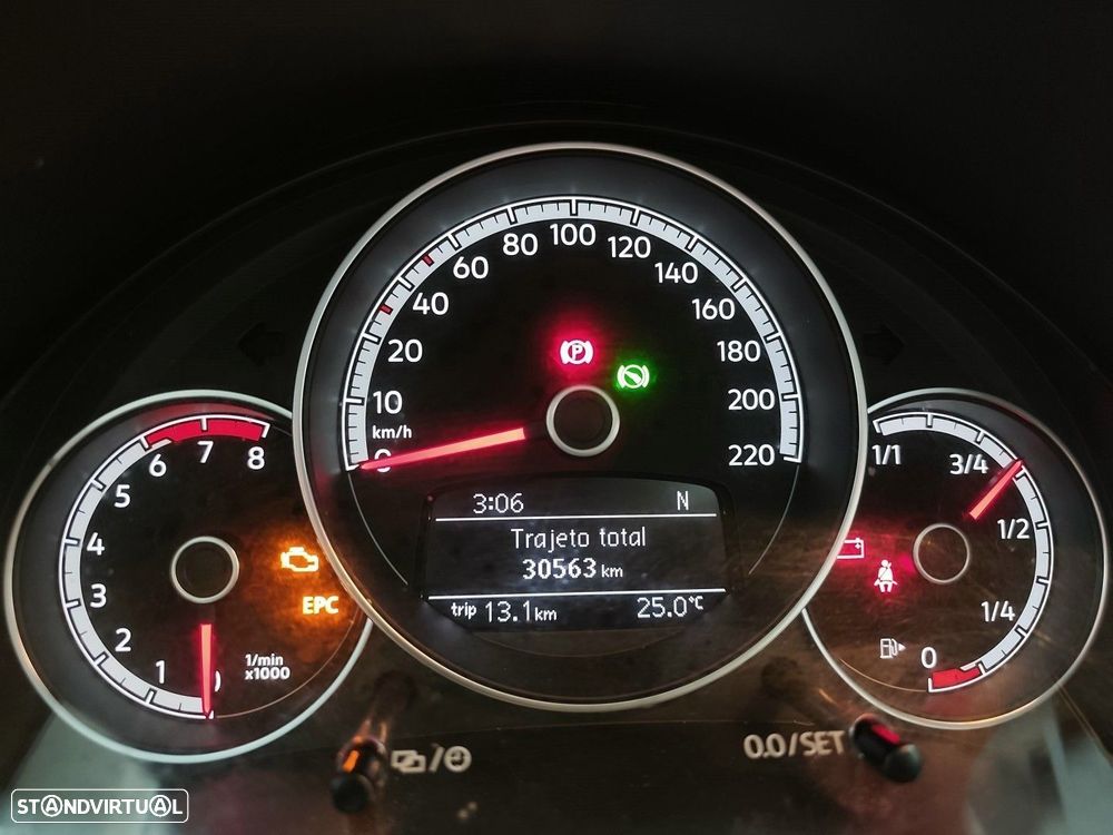 VW Up! 1.0 BMT Move Auto - 19