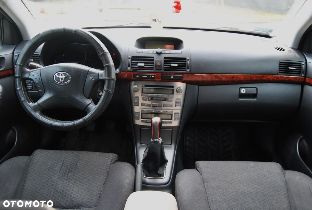 Toyota Avensis - 9