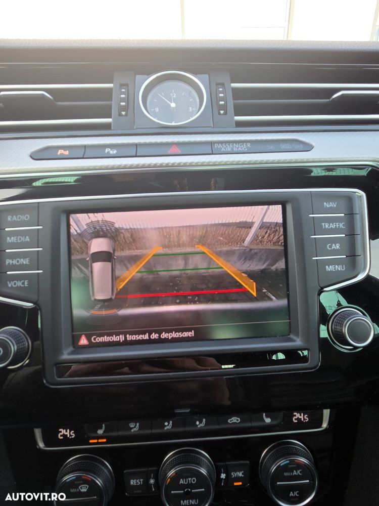 Volkswagen Passat Variant 2.0 TDI DSG Highline - 10