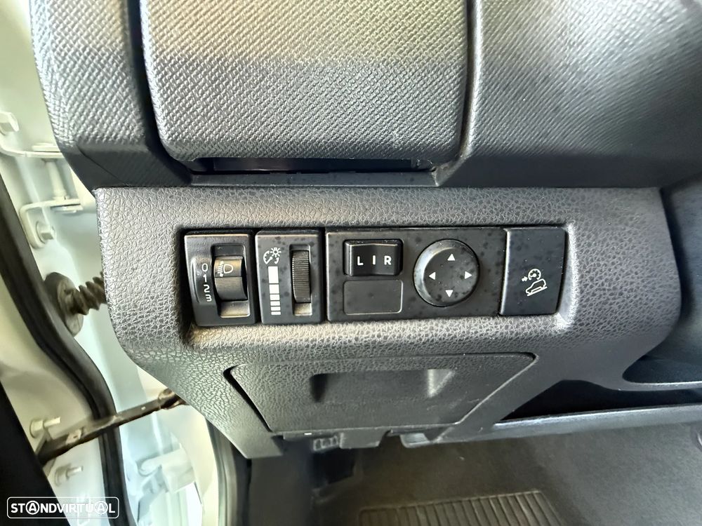 Isuzu D-Max 1.9 Ddi CD 4WD LS CM - 23