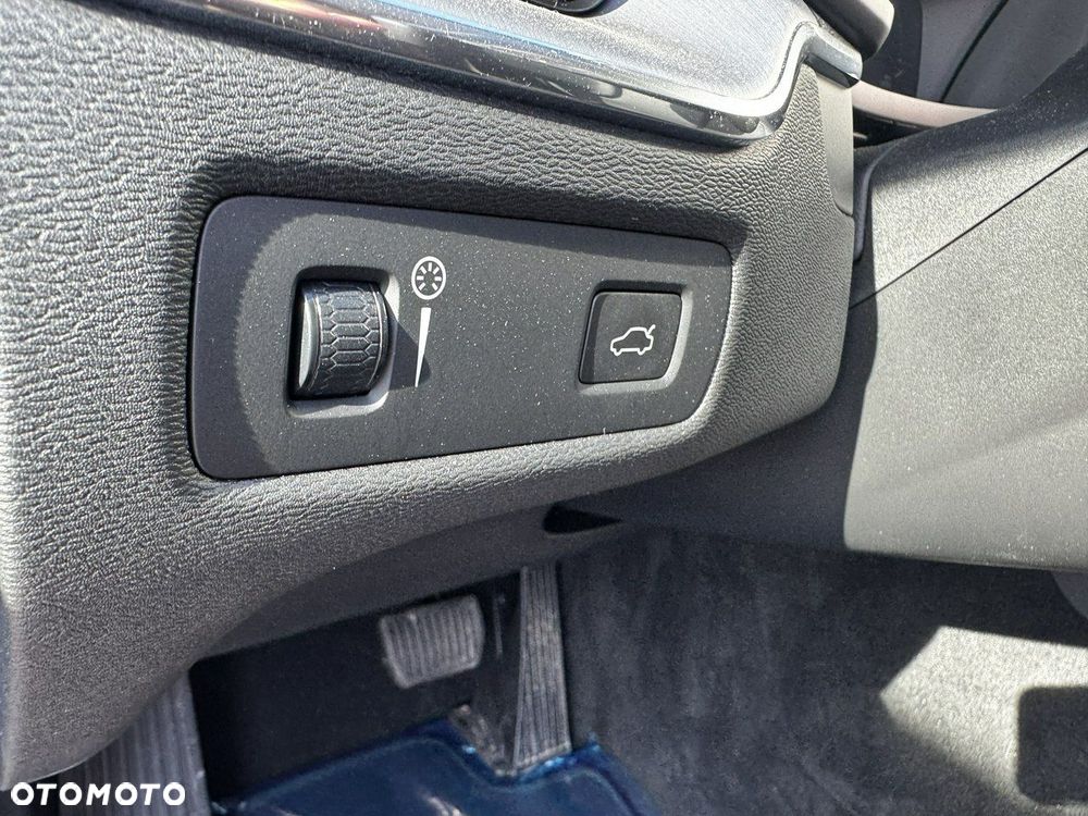 Volvo XC 60 B5 D AWD Geartronic Inscription - 23