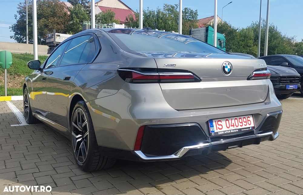 BMW Seria 7 - 5