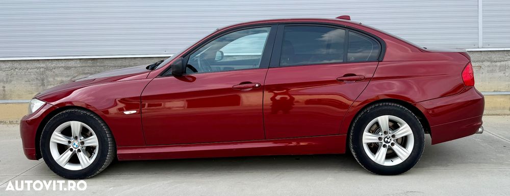 BMW Seria 3 320d DPF Blue Performance Edition Sport - 12