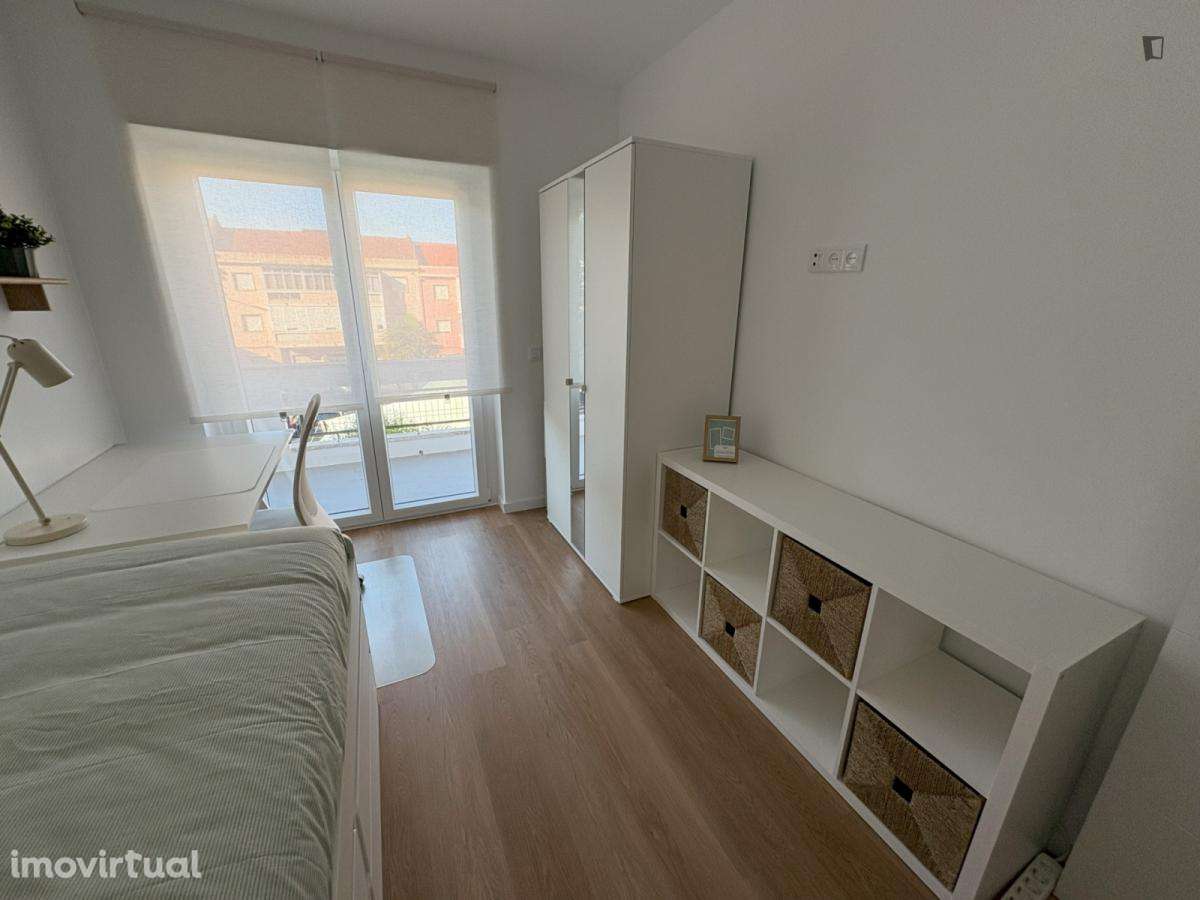 Quarto - localizado em Amadora Lisbon - Grande imagem: 4/19