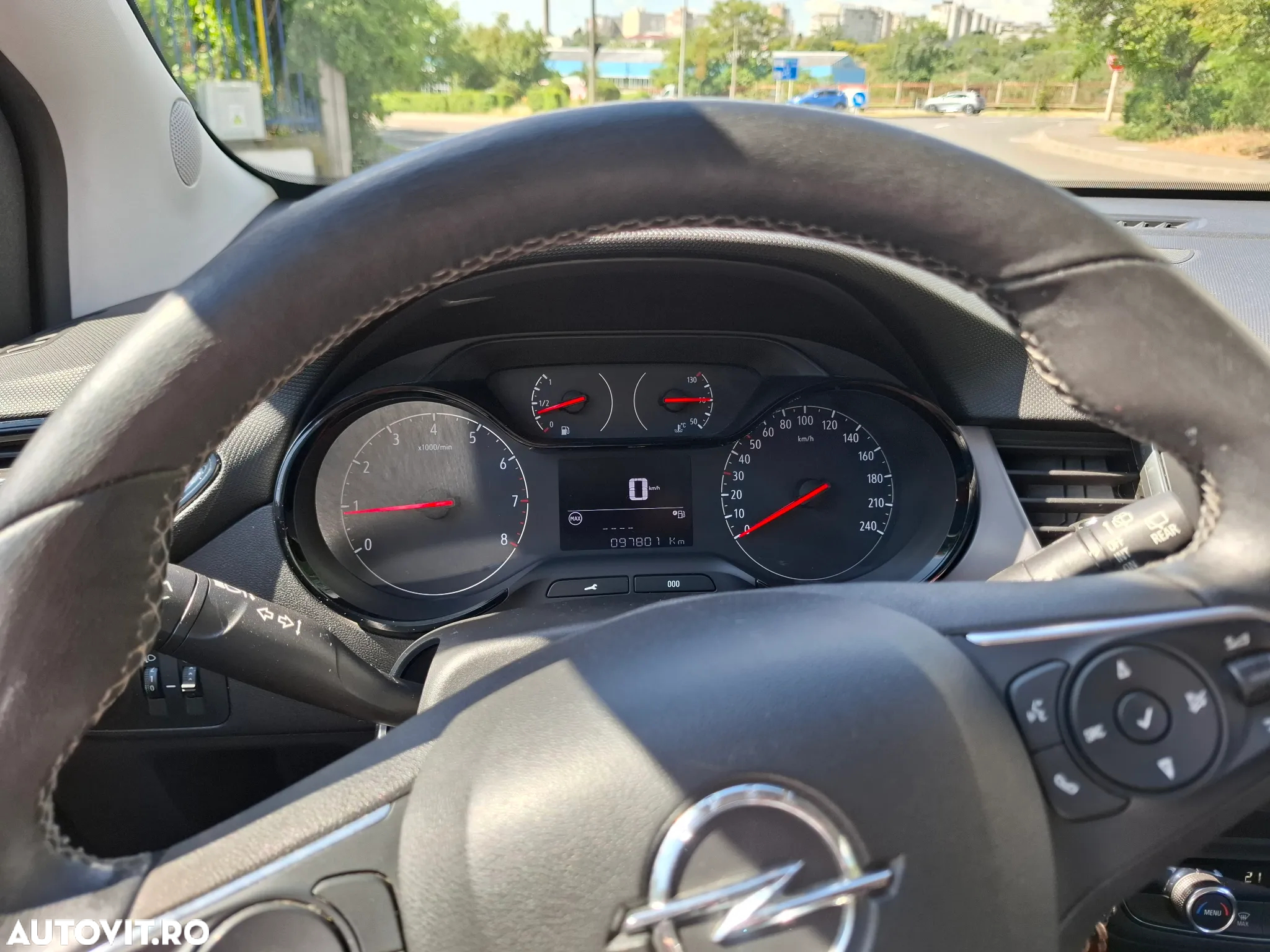 Opel Crossland - 18