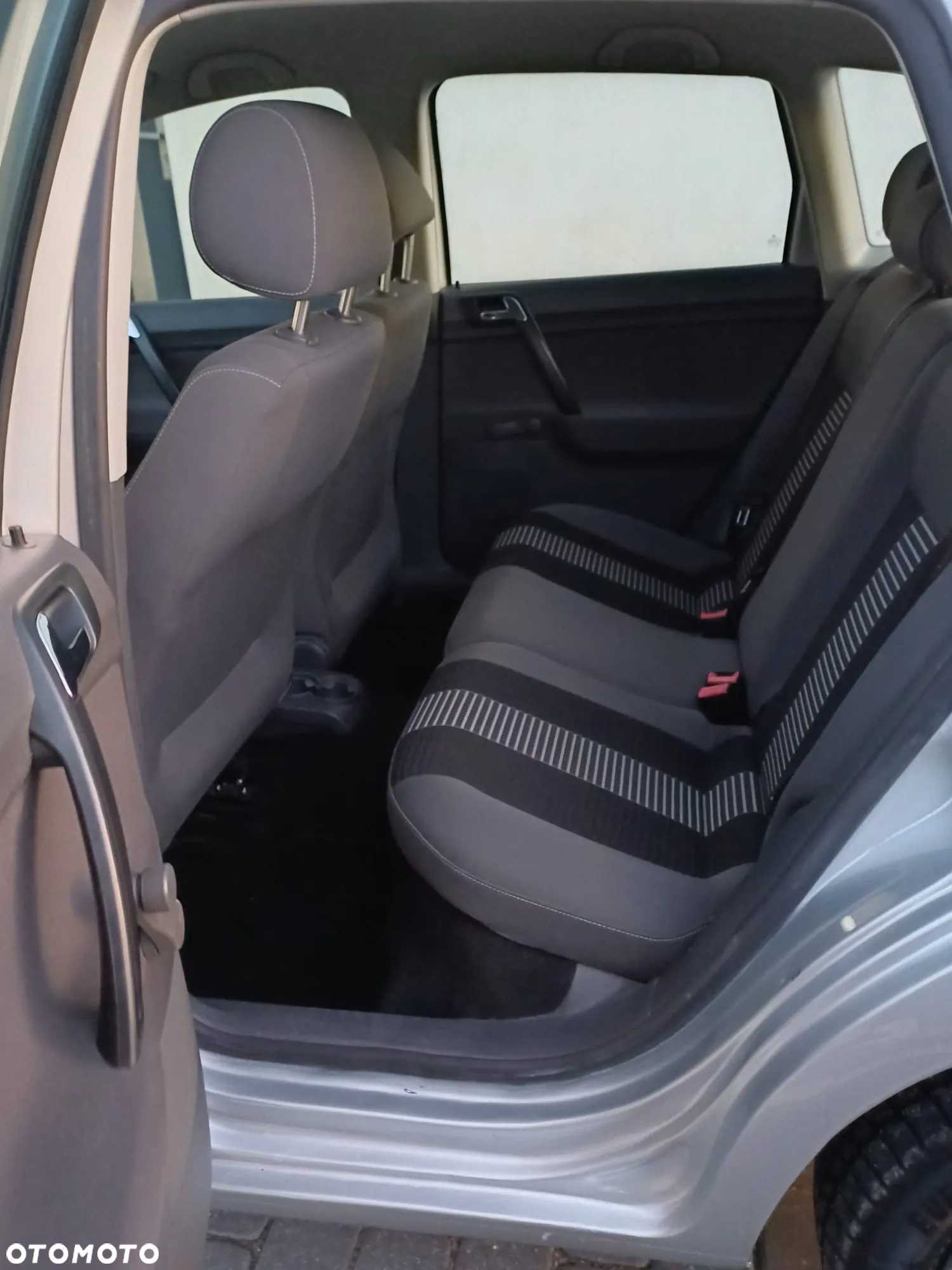 Volkswagen Polo - 12