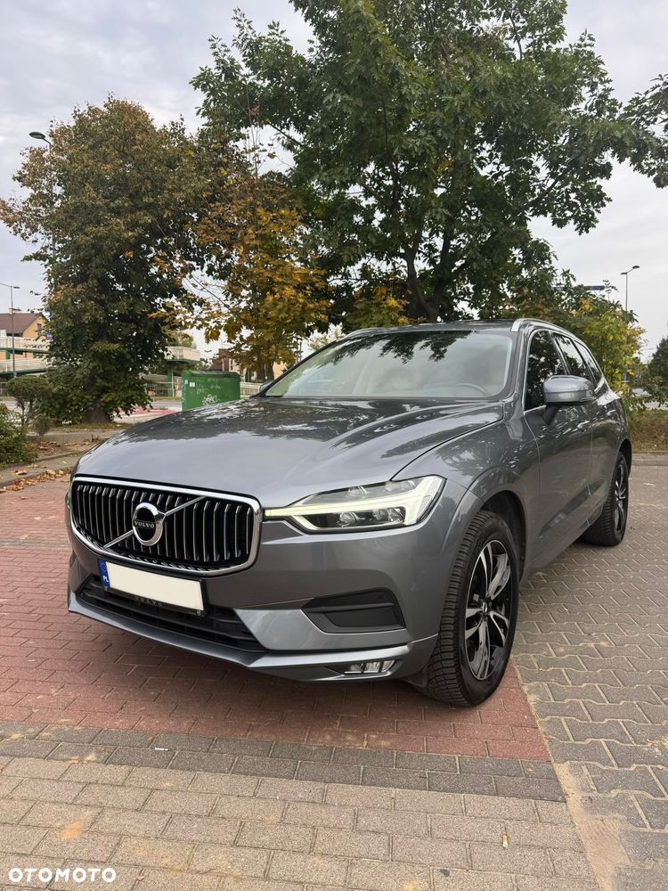 Volvo XC 60 T5 AWD Momentum - 1