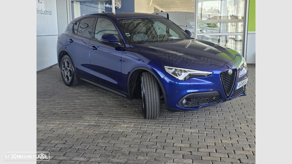 Alfa Romeo Stelvio 2.2 D Sprint Q4 AT8 — fotografia 4