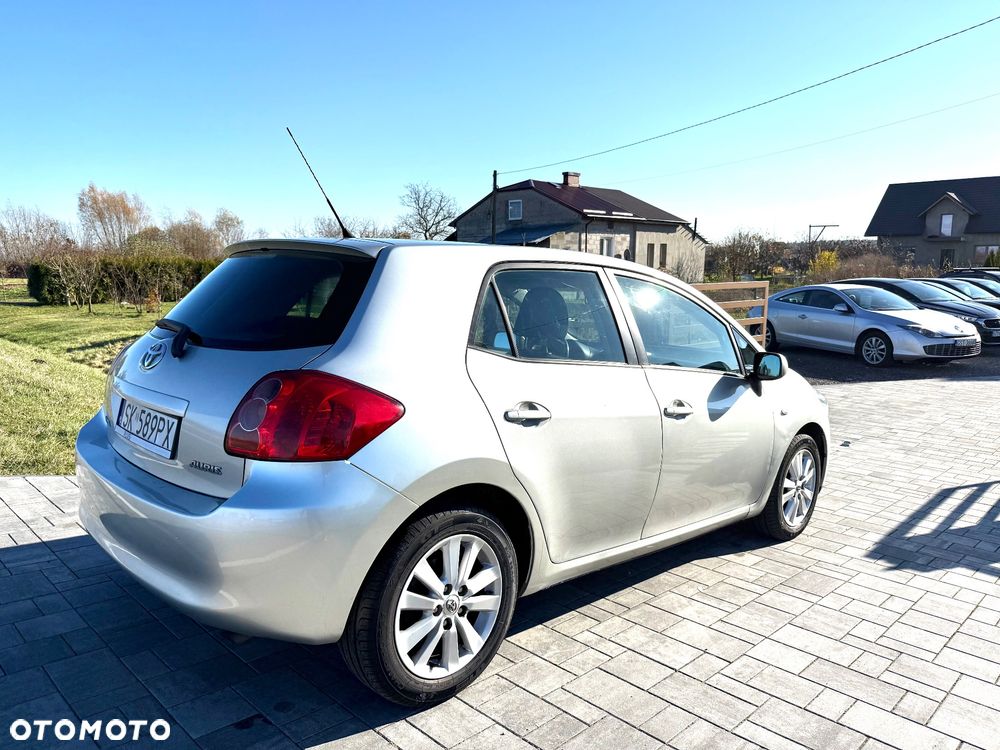 Toyota Auris 1.6 VVT-i Multimode Executive - 28