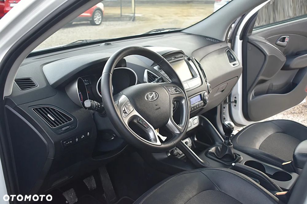Hyundai ix35 1.7 CRDi Premium 2WD - 17