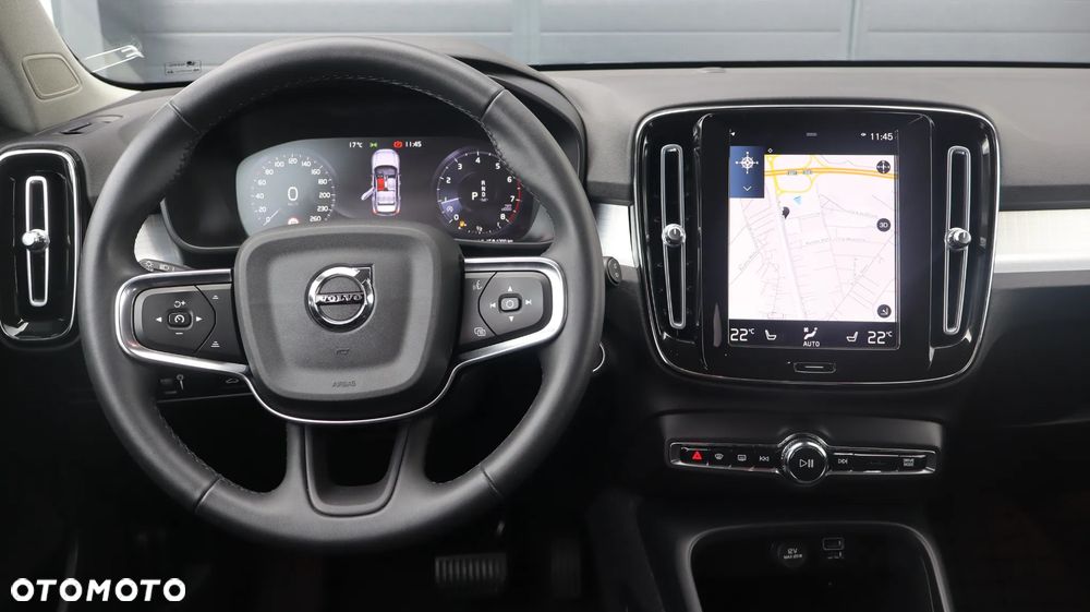 Volvo XC 40 T3 Momentum Pro - 12