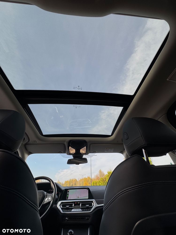 BMW Seria 3 320d Luxury Line - 22