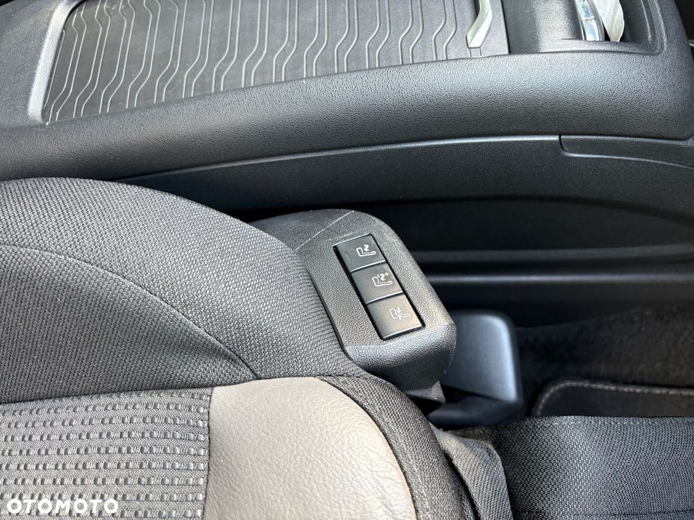 Citroën C4 Grand Picasso - 16