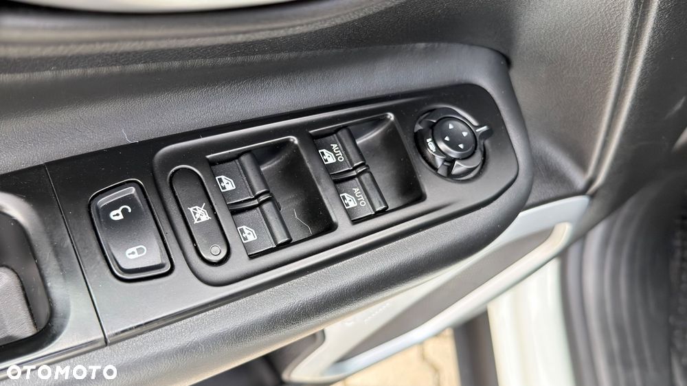 Jeep Renegade 1.4 MultiAir Limited - 38