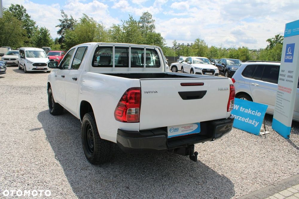 Toyota Hilux - 8
