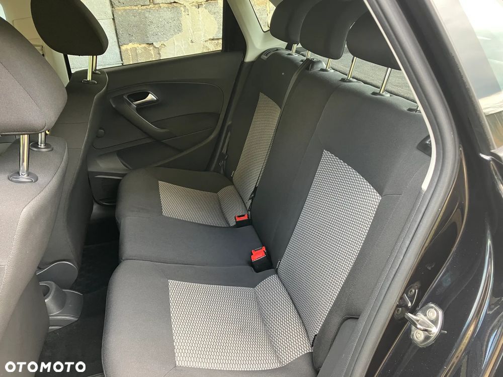 Volkswagen Polo 1.4 16V Trendline - 14