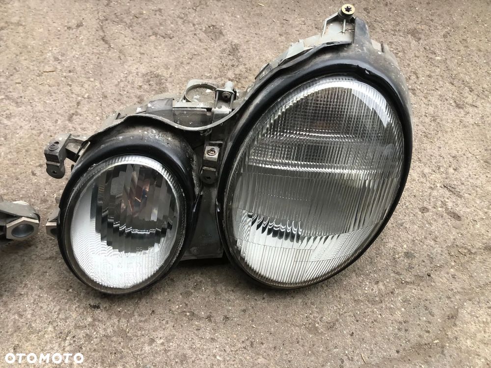 MERCEDES  W203 coupe cupe    LAMPY PRZÓD CENA ZA 2 SZTUKI - 4
