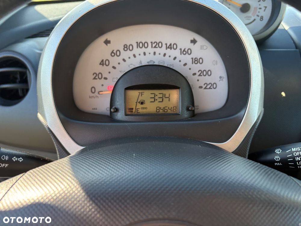 Daihatsu Sirion - 36