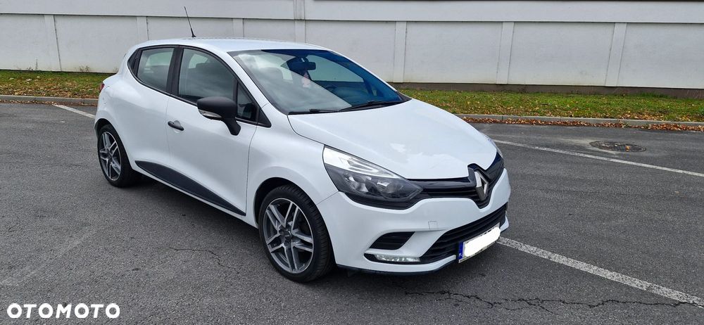Renault Clio - 10