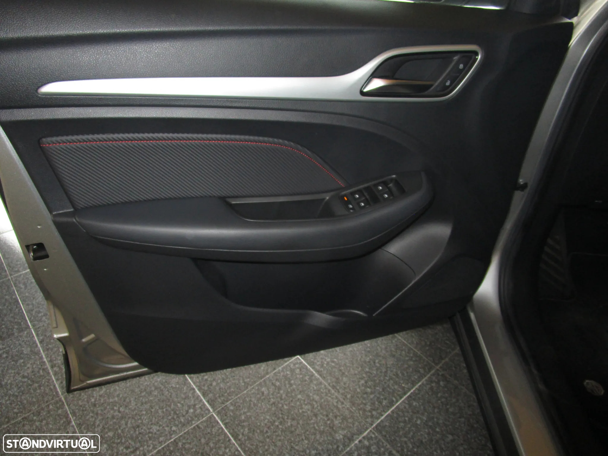 MG ZS EV 50.3 kWh Luxury - 13