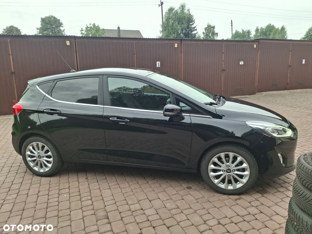 Ford Fiesta 1.0 EcoBoost S&S TITANIUM - 9