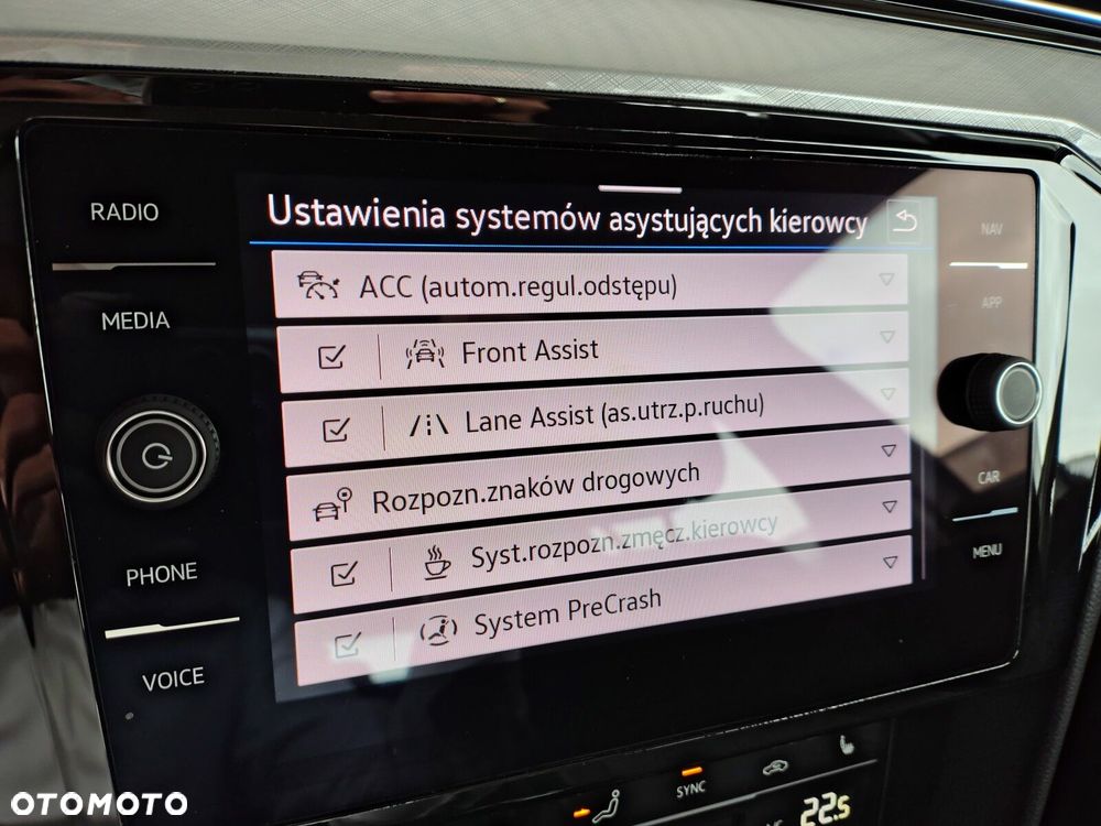 Volkswagen Passat - 38