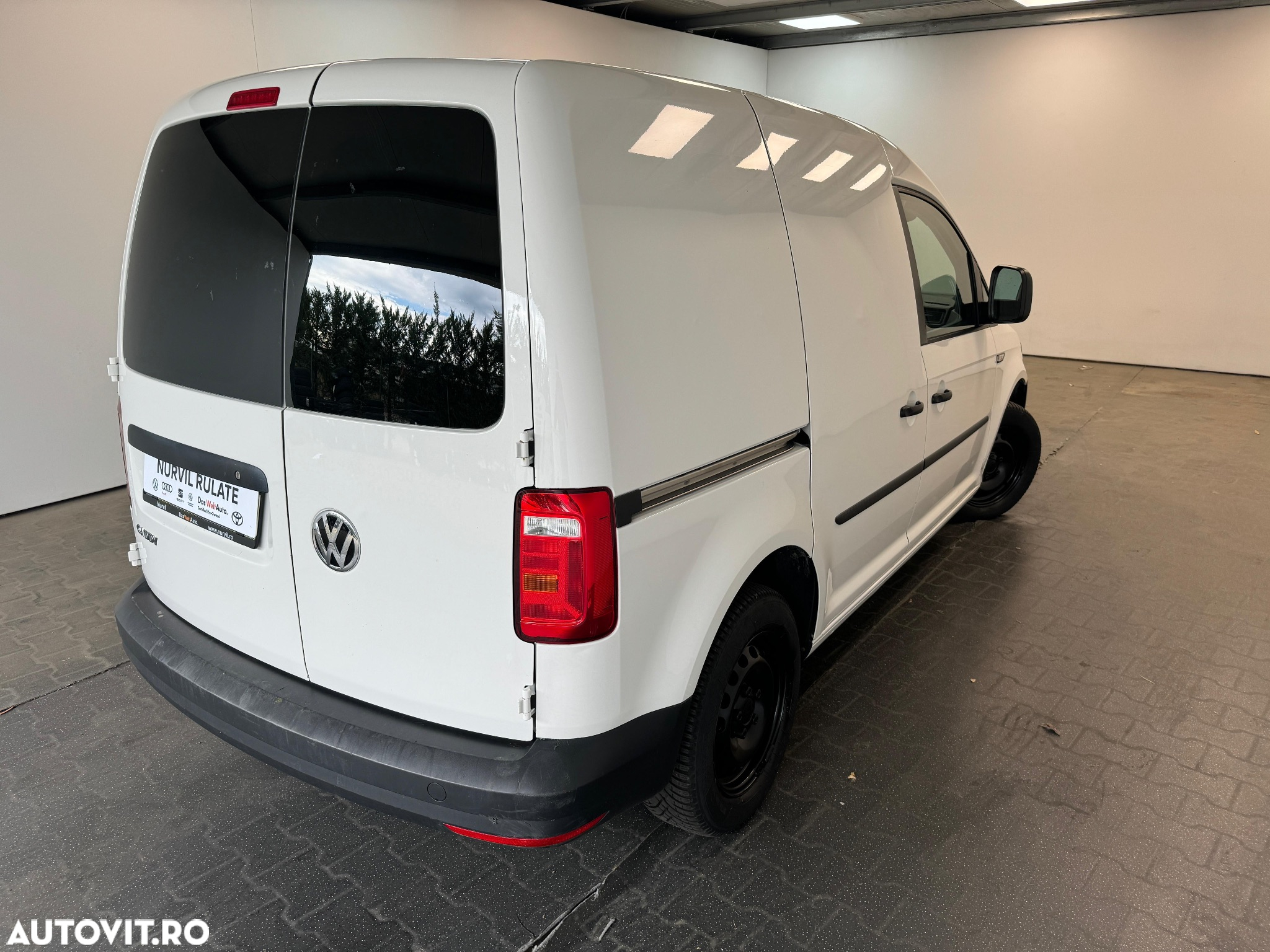 Volkswagen Caddy 2.0 TDI - 11