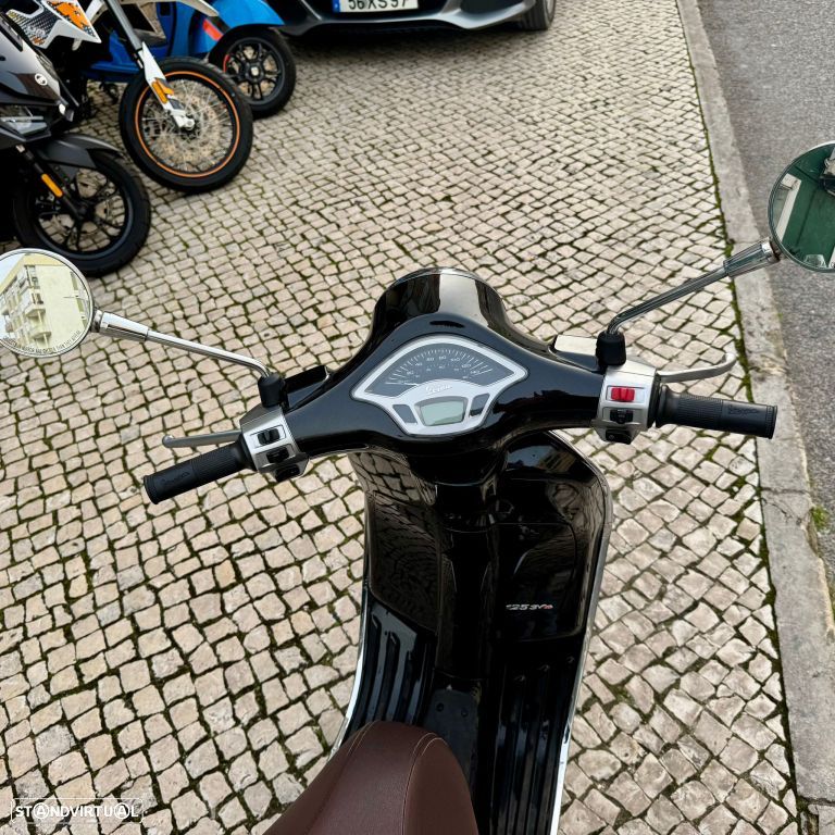 Vespa Primavera 125 - 7