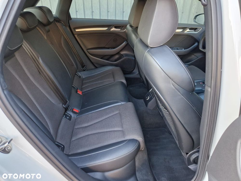 Audi A3 Sportback - 13