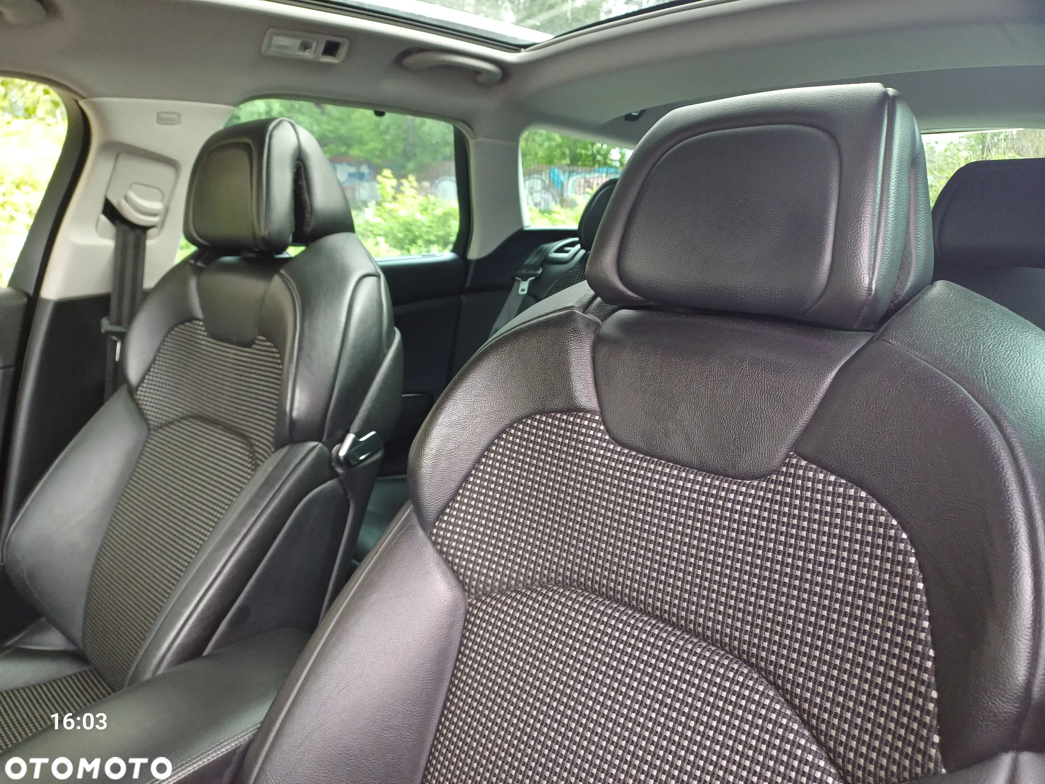 Citroën C5 2.2 HDi Exclusive - 18